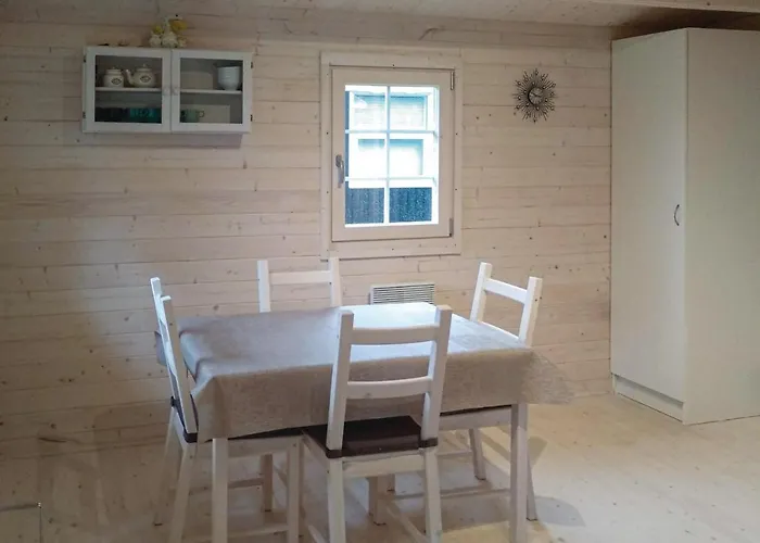 Lovely In With Kitchen هالس